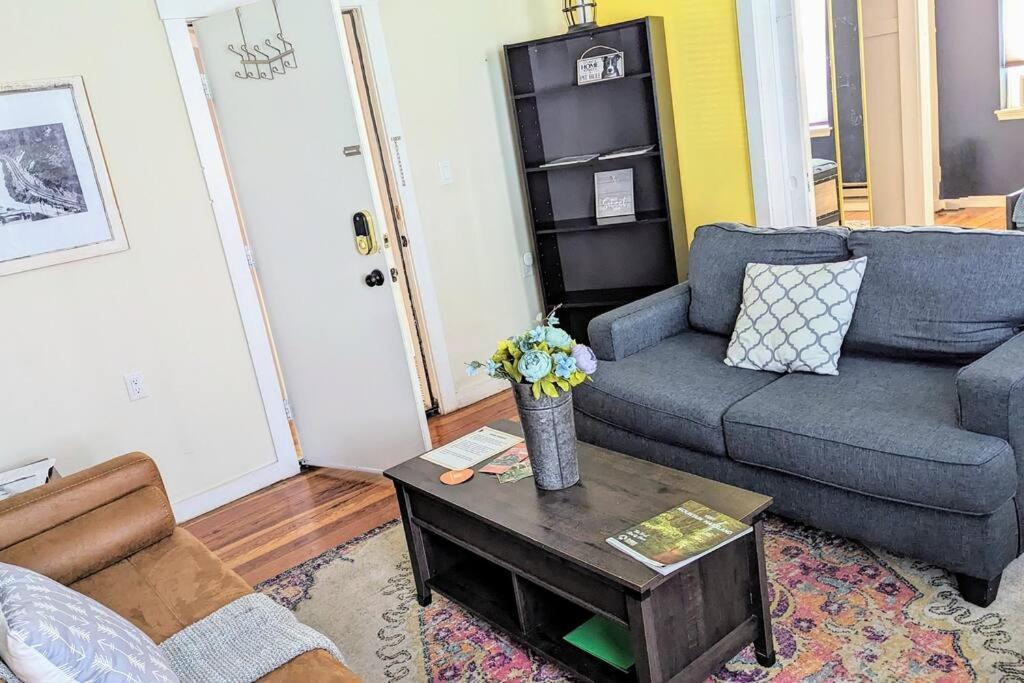 Escape On Hambright'S Alley! Walk 2 Everything! Cyclists Welcome! 1St Fl Unit A Cumberland Eksteriør bilde